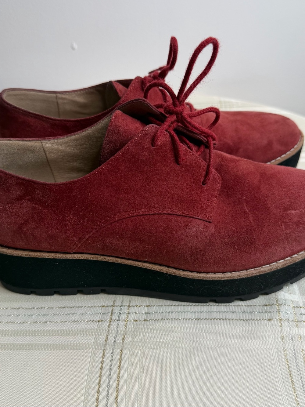 Eileen Fisher Red Suede Lace-Up Platform Oxfords